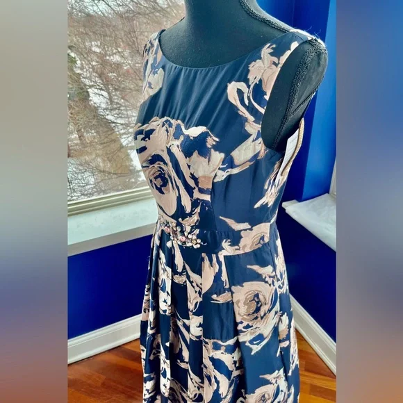 Eliza J Navy and Pale Pink Floral Ball Gown - Picture 10 of 17